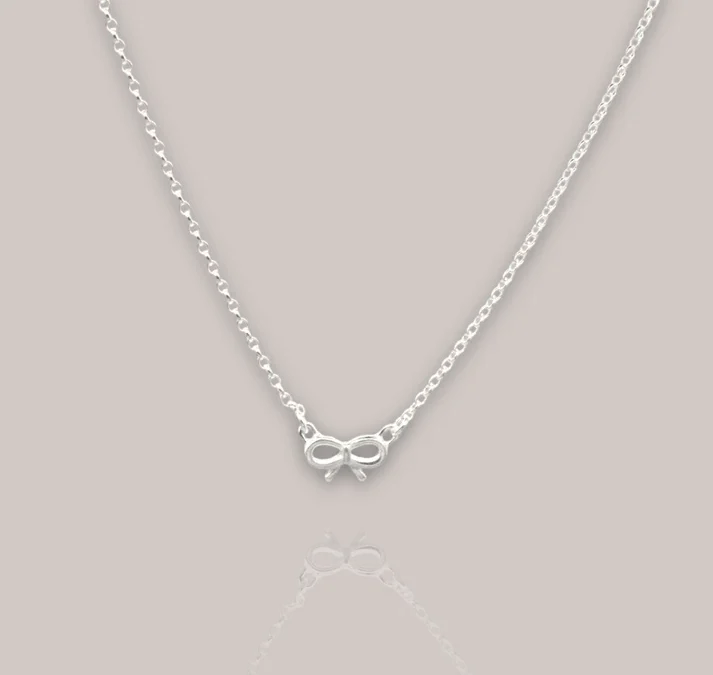 Lynsey de Burca – Ribín Bow Pendant